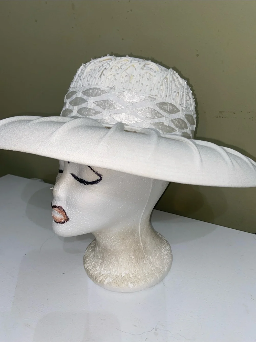 Beautiful Dress Hat / Church Hat by Lisa Rene’ - Picture 6 of 8